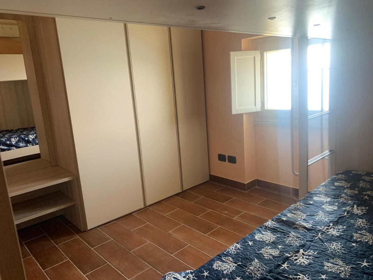 La Terrazza Nel Blu Apartment Imperia Bagian luar foto